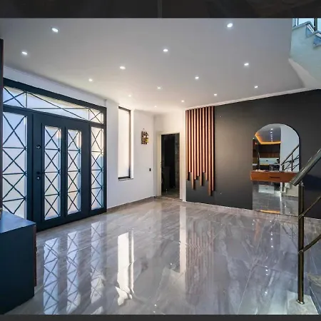 Luex Villa