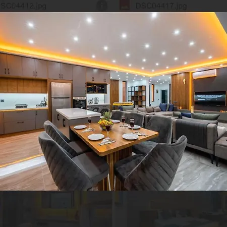 Luex Villa